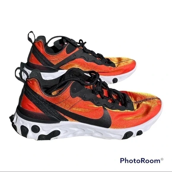 NIKE REACT SNEAKERS SIZE 7 ORANGE  AND BLACK         GREAT CONDITION - Picture 2 of 8